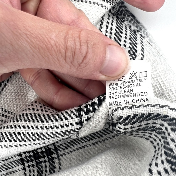 *NWT* Women’s Oversized Plaid Button Down Shacket - Picture 7 of 7